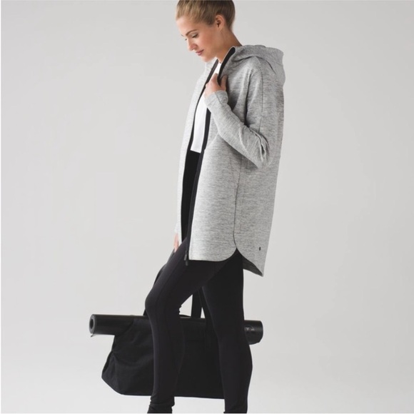 Lululemon • Going Places Hooded Jacket
Heathered Space Dyed Medium Grey size 2 - Picture 15 of 16